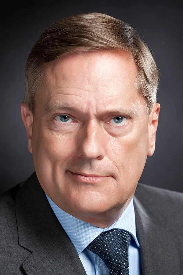 Portrait corporate professionnel à Bruxelles pour entreprise et dirigeant par Michel Gronemberger.